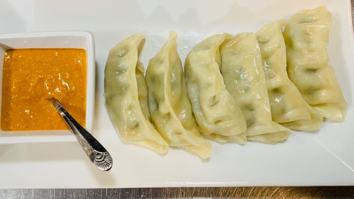 Veggie Momo (6 Pcs.).
